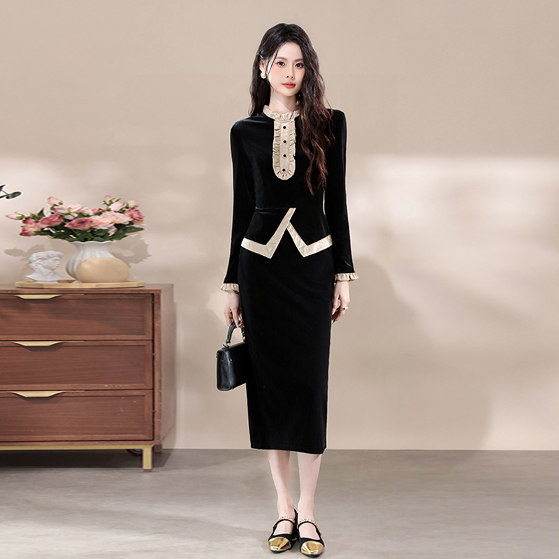 Elegant Velvet Two-Piece Skirt Set with Stand Collar and Half-Zip Shirt