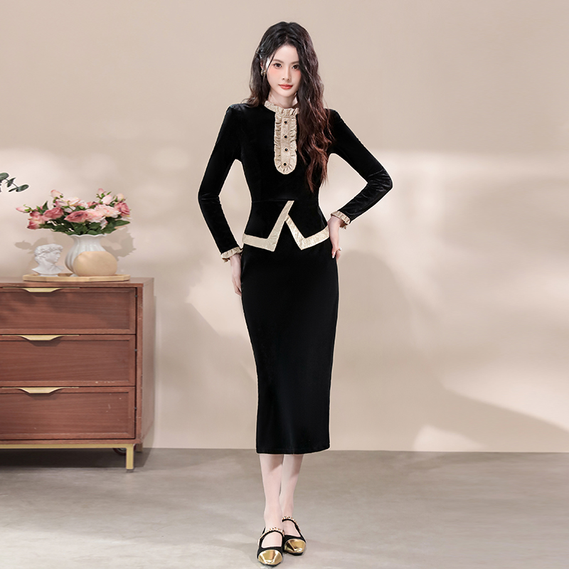 Elegant Velvet Two-Piece Skirt Set with Stand Collar and Half-Zip Shirt - Image 2