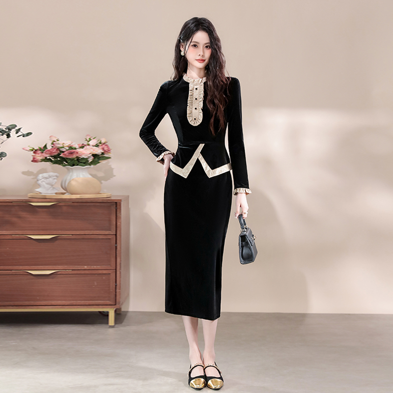 Elegant Velvet Two-Piece Skirt Set with Stand Collar and Half-Zip Shirt - Image 3