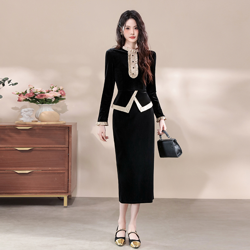 Elegant Velvet Two-Piece Skirt Set with Stand Collar and Half-Zip Shirt - Image 4