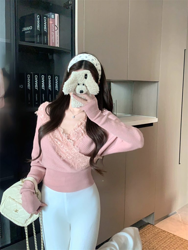 Women's Cross V-Neck Lace-Trim Batwing Sleeve Knit Sweater Early Autumn Relaxed Fit